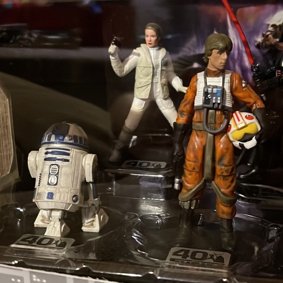 Star Wars The Empire Strikes Back
Deluxe Figure Play Set 40th
Anniversary Disney